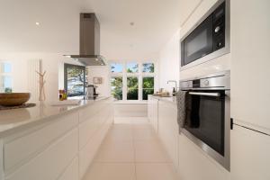 Ocean Terrace, Luxury Family Apt, Sea view and Terrace, 2 BR, Parking