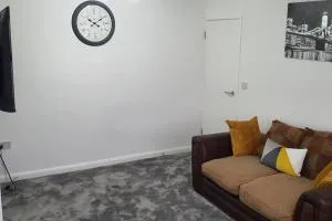 Exquisite and Modern 2 bed Maisonette - 西德雷顿