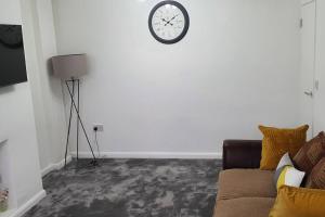 Exquisite and Modern 2 bed Maisonette