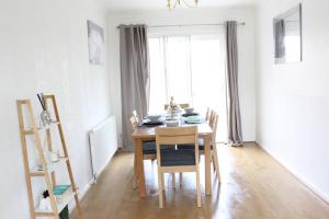 Private & Comfortable 2 Bedroom Home away from Home