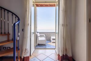 Captain Mike - De Vivo Realty Meta di Sorrento