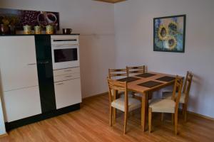 Superior - Ferienhaus am Engelsbach mit Garten und Pool