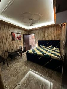 Spacious 2bhk flat with balcony