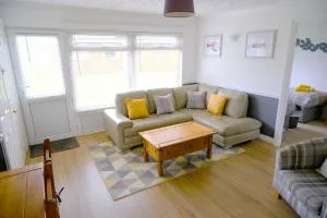 Chalet Bonair Spacious comfortable 2 Bedroom Chalet sleeping 4 Dartmouth - Hemborough Post
