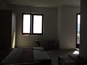 Charming 3-Bed Apartment in Budva with Garden and Ocean Views