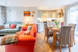 Brackenhurst Cottage by Big Skies Cottages