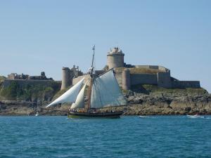 Maisons de vacances Gite Cote d-Emeraude : photos des chambres