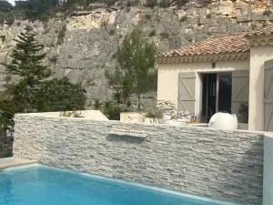 La villa des Carriers- maison avec piscine proche mer - Les Maillans