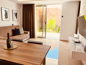 Grand Horizon Luxury Boutique Apartments