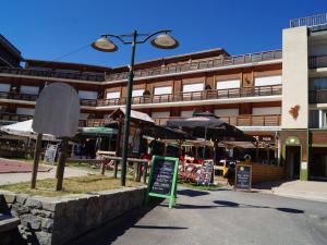 Appartements Grand T4 renove, 90m², Pra Loup 1600, 8 pers, pres des pistes, balcon et box a skis - FR-1-165A-76 : photos des chambres