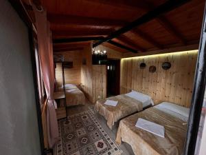 Basic Triple Room room in Rooms Merlika