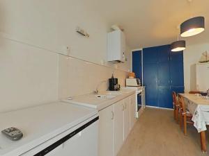 Maisons de vacances Maison calme proche centre-ville, 3 chambres, jardin, 1,2 km de la plage - Saint-Gilles-Croix-de-Vie - FR-1-224-338 : photos des chambres