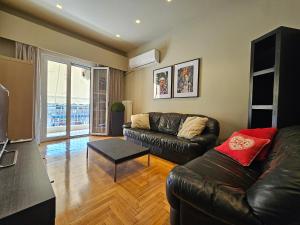 J&G Luxury Apartment - Athens Town