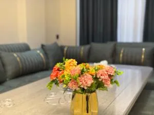 Modern Spaces 9 - Ayrikuylak