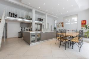 Heart of Cannes Luxury Stay - Steps from Beach & Palais