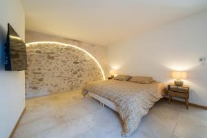 Villas Exceptionnel - Couvent entierement renove - classe Patrimoine - Piscine, au calme et a 100 m du coeur de l-Isle : photos des chambres