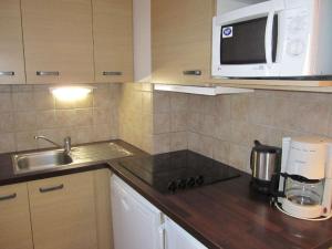 Studio 28m² avec Balcon WiFi et Parking à Brides-les-Bains, 4 Couchages - FR-1-512-89