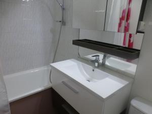 Studio 2* avec Wifi au centre de Brides-les-Bains - FR-1-512-141