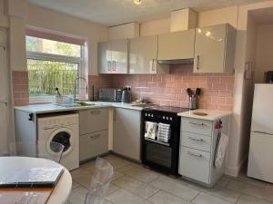 Two Four Four, holiday home in Matlock