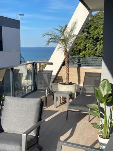 Gran Alcant Iconic Apartment Riki