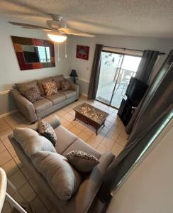 3 bedroom walk to garden city pier