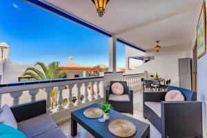 Los Cristianos Stay with Large Terrace & Heated Pool