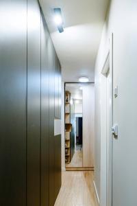 The QUARK Modern Designed 2BR Central Apartment