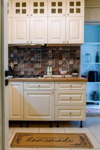 The QUARK Modern Designed 2BR Central Apartment