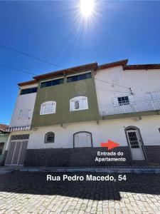 Apto 1 com varanda em Aparecida 5min do Santuário Nacional