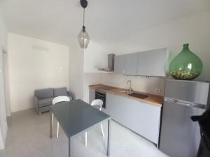 Minghetta bed and room