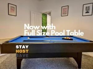 Spacious 2 Bed Apartment with Full Size Pool Table & Sky Sports - Sleeps upto 8 - Close to City Centre with FREE Parking - Hosted by Stay Host Save - Nether Edge