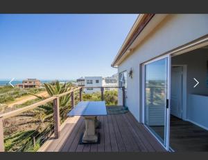 OceansCrest Seaview Apartment