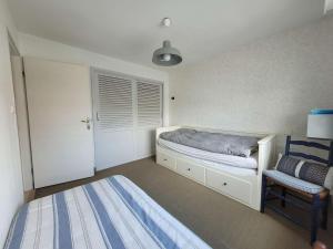 Appartement 2 chambres avec balcon, à 100m de la plage - FR-1-675-14