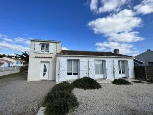 Villa Indépendante à 50m de la Mer avec Jardin Clos et WIFI Gratuit, Idéal pour 8 Personnes - FR-1-324-551 - Le Sablais