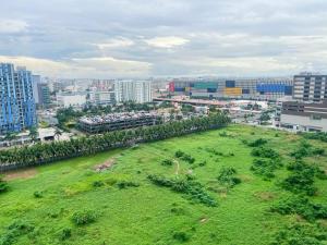 Shore 2 Residences MOA NAIA