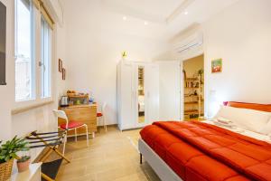 Luminosa camera con bagno privato interno - vicina alla metro