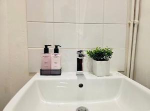 Detached Three Bedroom House in Ashford Secure Area