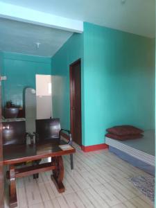 RM8 - Non-AC Second Floor Unit in San Roque Bauan Batangas