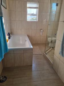 OceansCrest Seaview Apartment