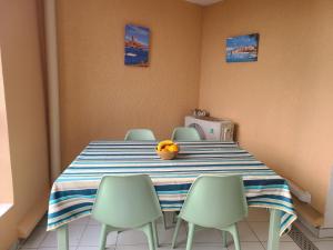 RevAzur T1 - Vue mer - Grande terrasse