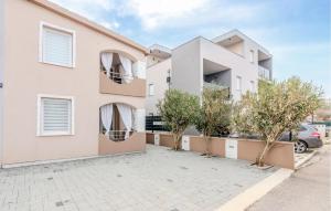 Amazing Apartment In Vir With Wifi