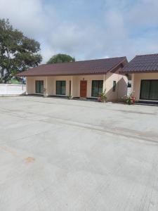 Mirinda Beach Resort