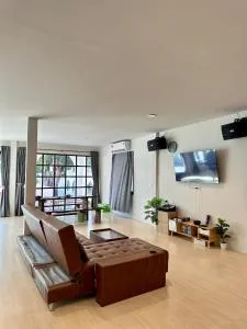 Charin pool Villa Bangsean home1 - Ban Thai Don (1)