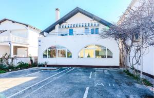 1 Bedroom Awesome Apartment In Vir