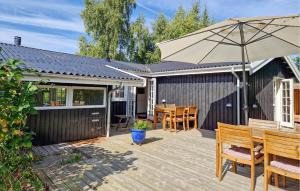 Four-Bedroom Holiday Home In Grasted