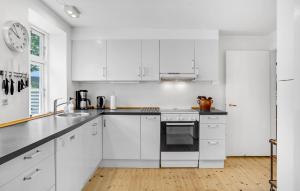 4 Bedroom Cozy Home In Kolind