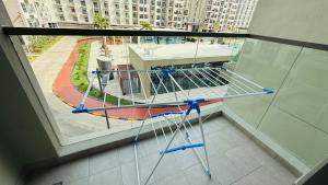 Lawnz Luxury furnished studio with Balcony Swimming Pool Gym Kids play ground