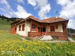 Öreg Tornácos Lak - Ghimeş