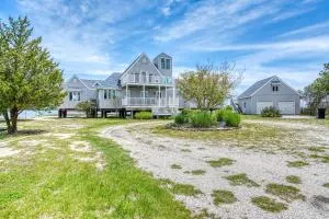 Belle of the Bay - Beautiful Custom Waterfront Home! - Deep Hole