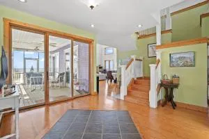 Blake's Purple Point - Waterfront splendor! - Deep Hole